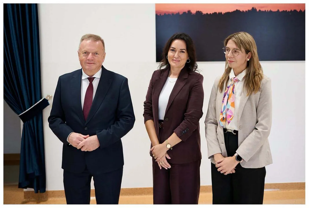 Pracownicy oświaty uhonorowani nagrodami